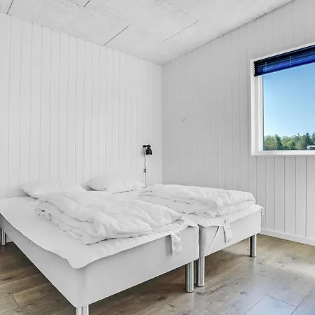 Nyaraló Seven-bedroom In *