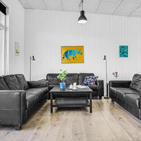 7 Bedroom Lovely In Holiday home *