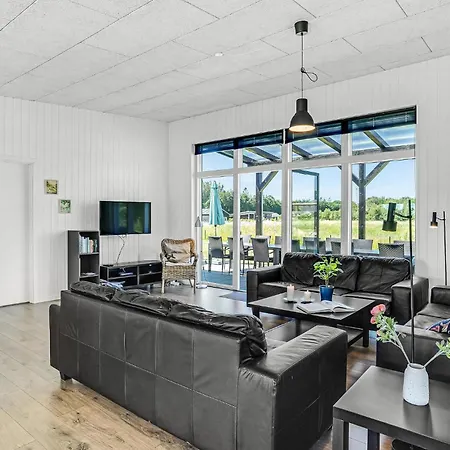 Hébergement de vacances Seven-bedroom In *