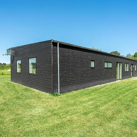 Hébergement de vacances Seven-bedroom In *