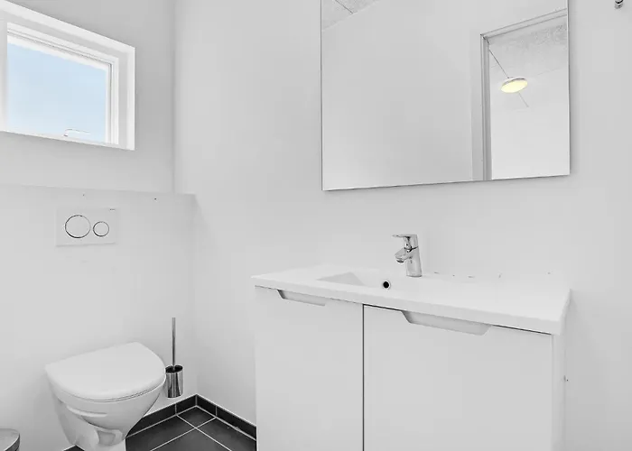 בית נופש Seven-bedroom In Glesborg