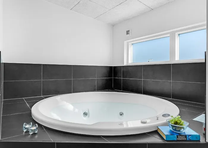 Seven-bedroom In * Glesborg