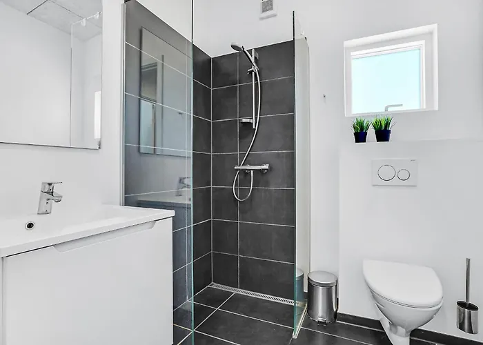 בית נופש Seven-bedroom In *